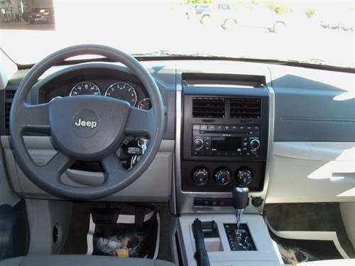 Jeep Liberty 2008 photo 4