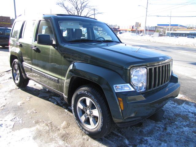Jeep Liberty 2008 photo 2