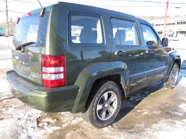 Jeep Liberty 2008 photo 4
