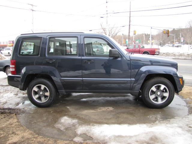 Jeep Liberty 2008 photo 1