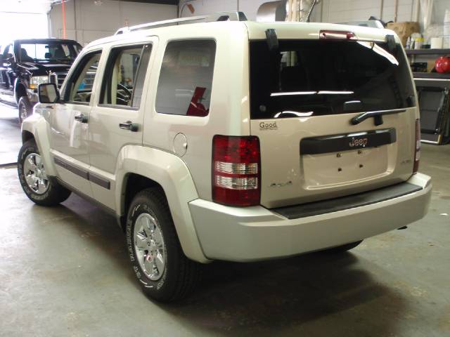Jeep Liberty 2008 photo 3