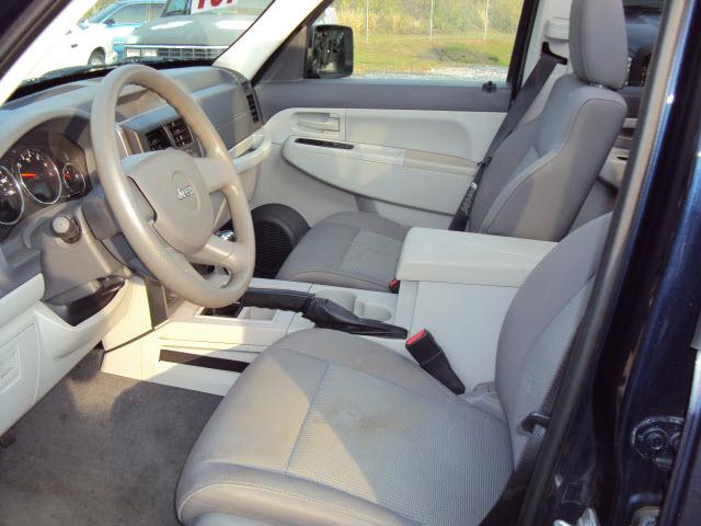 Jeep Liberty 2008 photo 3