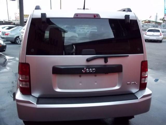 Jeep Liberty 2008 photo 4