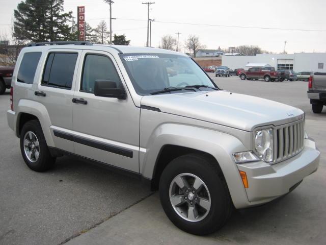 Jeep Liberty 2008 photo 2