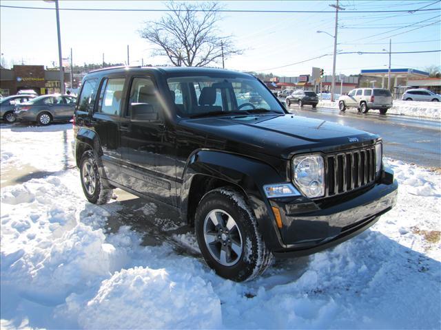 Jeep Liberty 2008 photo 2