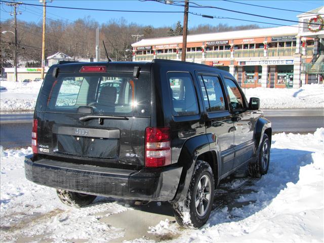 Jeep Liberty 2008 photo 4