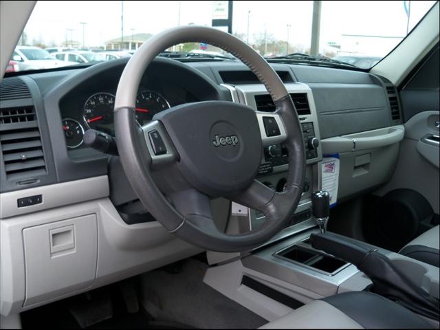 Jeep Liberty 2008 photo 1