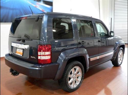 Jeep Liberty 2008 photo 2