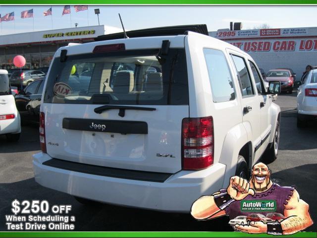 Jeep Liberty 2008 photo 2