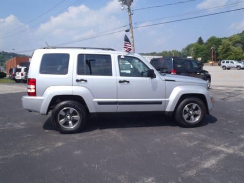 Jeep Liberty 2008 photo 2