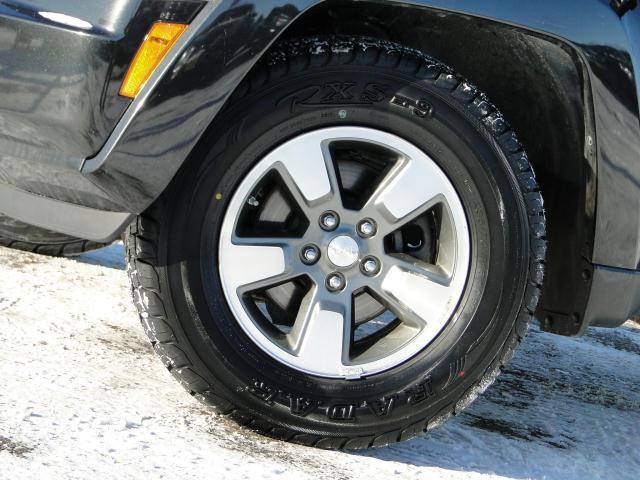 Jeep Liberty 2008 photo 4