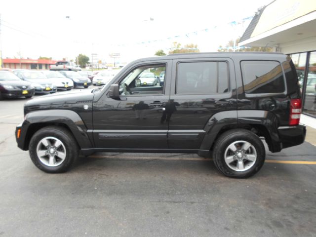 Jeep Liberty 2008 photo 3