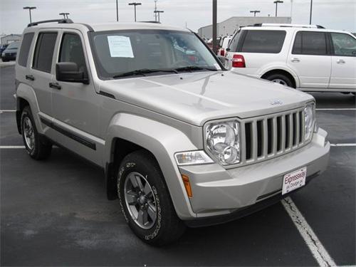 Jeep Liberty 2008 photo 2