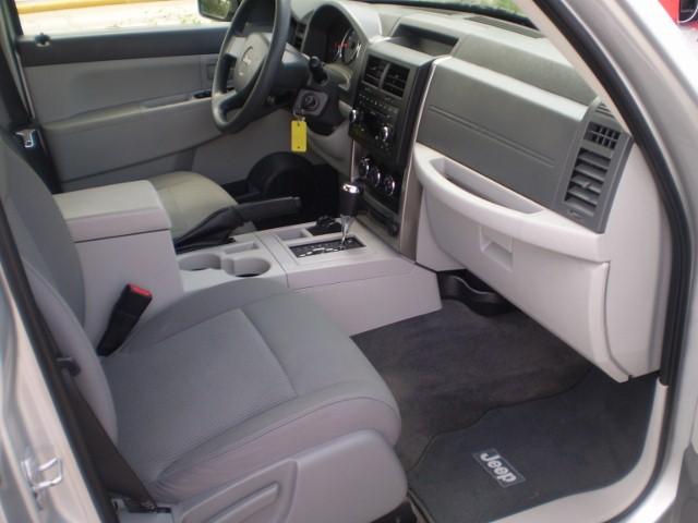 Jeep Liberty 2008 photo 3