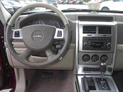 Jeep Liberty 2008 photo 3
