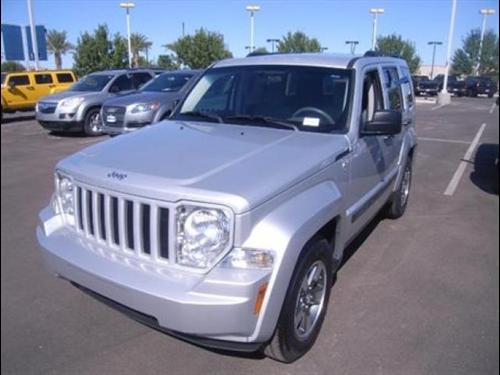 Jeep Liberty 2008 photo 2