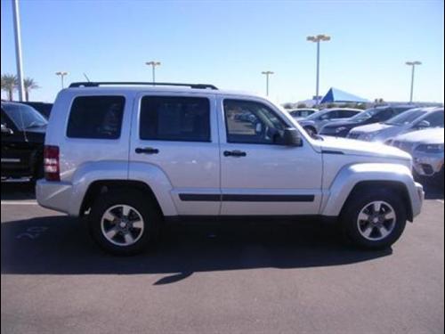 Jeep Liberty 2008 photo 3
