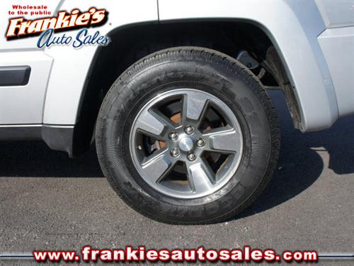 Jeep Liberty 2008 photo 4