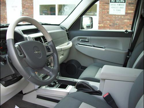 Jeep Liberty 2008 photo 2