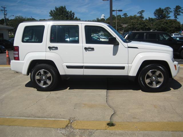 Jeep Liberty 2008 photo 3