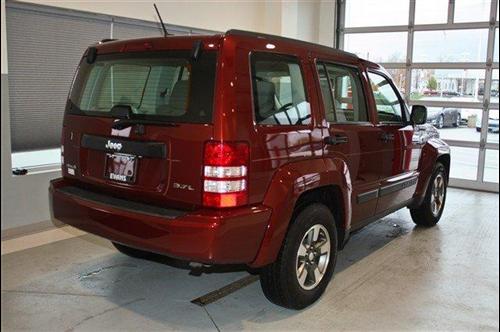 Jeep Liberty 2008 photo 2