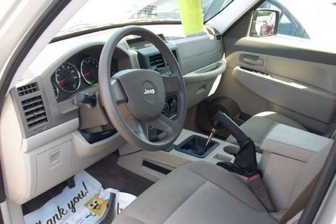 Jeep Liberty 2008 photo 2