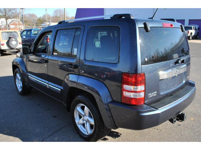Jeep Liberty 2008 photo 4