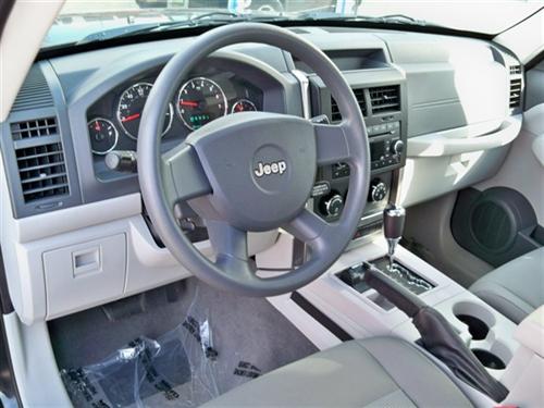 Jeep Liberty 2008 photo 4