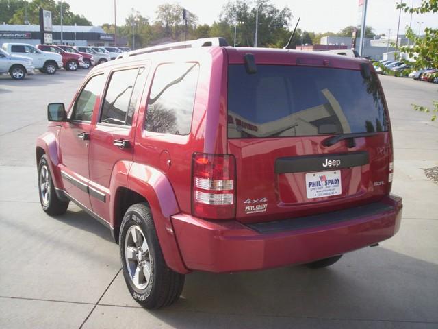 Jeep Liberty 2008 photo 3
