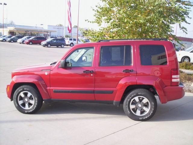 Jeep Liberty 2008 photo 4