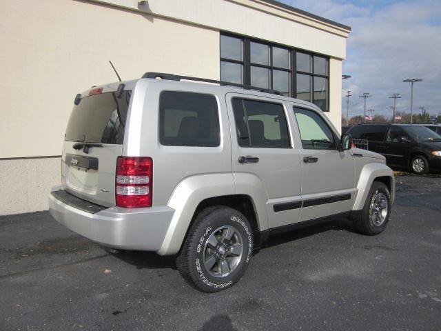 Jeep Liberty 2008 photo 1