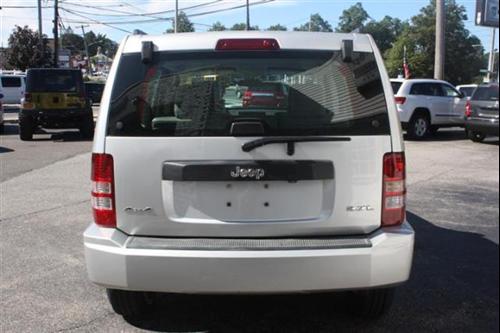 Jeep Liberty 2008 photo 4