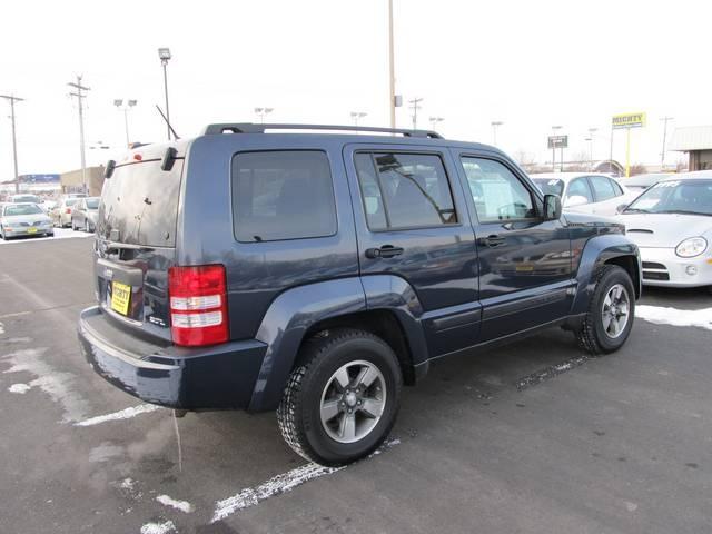 Jeep Liberty 2008 photo 3