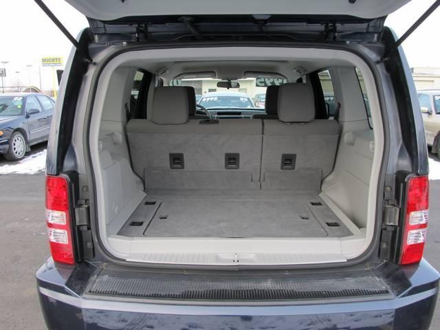 Jeep Liberty 2008 photo 4