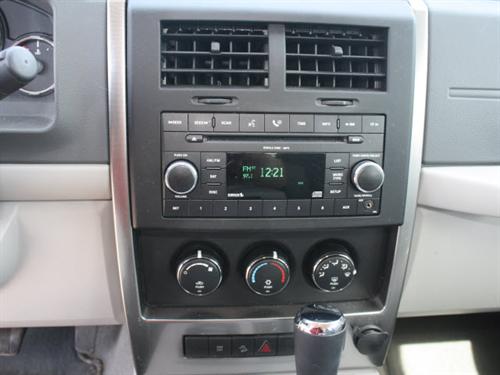 Jeep Liberty 2008 photo 3