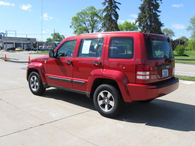 Jeep Liberty 2008 photo 2