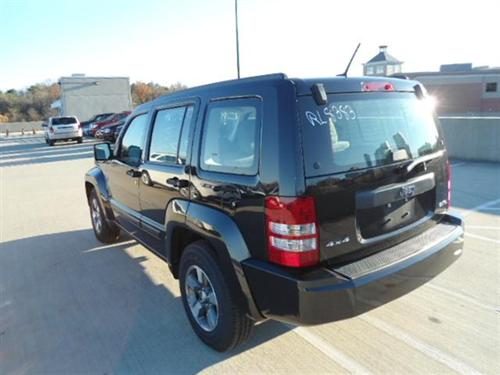 Jeep Liberty 2008 photo 4