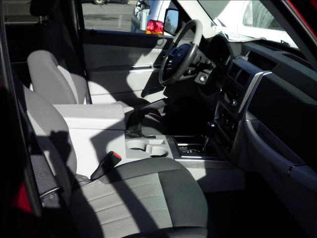 Jeep Liberty 2008 photo 3