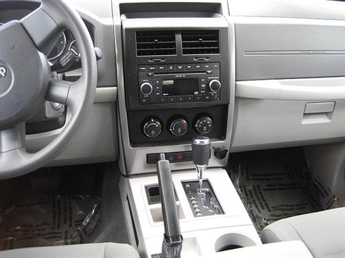 Jeep Liberty 2008 photo 3