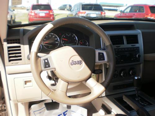 Jeep Liberty 2008 photo 3