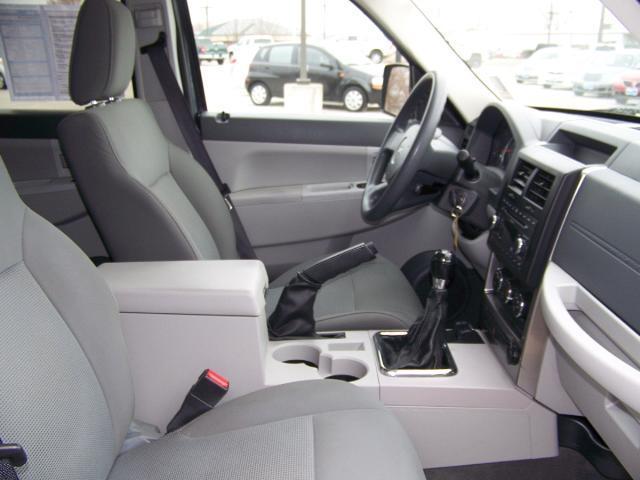 Jeep Liberty 2008 photo 1