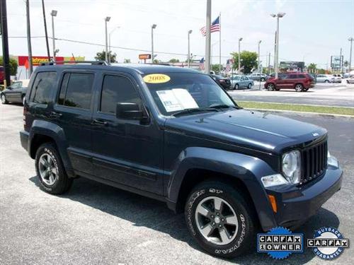 Jeep Liberty 2008 photo 2