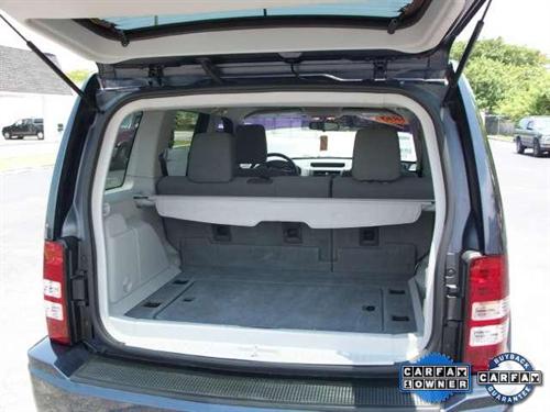 Jeep Liberty 2008 photo 4