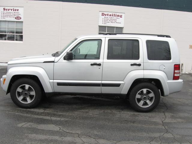 Jeep Liberty 2008 photo 4