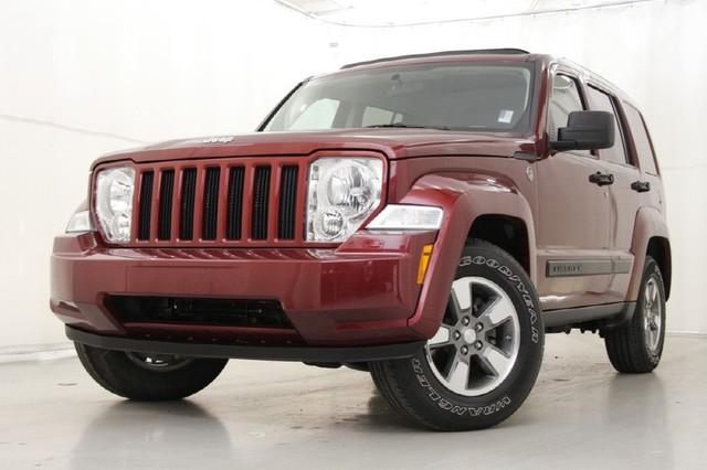 Jeep Liberty 2008 photo 2