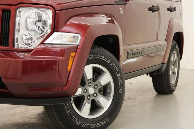 Jeep Liberty 2008 photo 3
