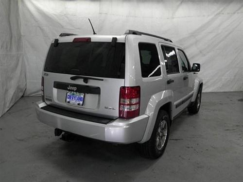 Jeep Liberty 2008 photo 2
