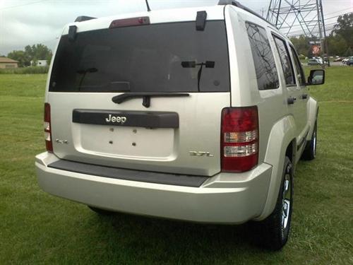 Jeep Liberty 2008 photo 2