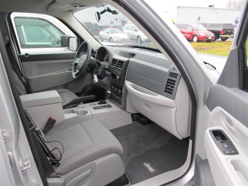 Jeep Liberty 2008 photo 2