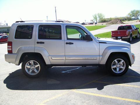 Jeep Liberty 2008 photo 2